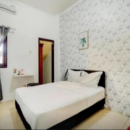 Reddoorz Near Plaza Araya Malang Hotel Blimbing  ภายนอก รูปภาพ