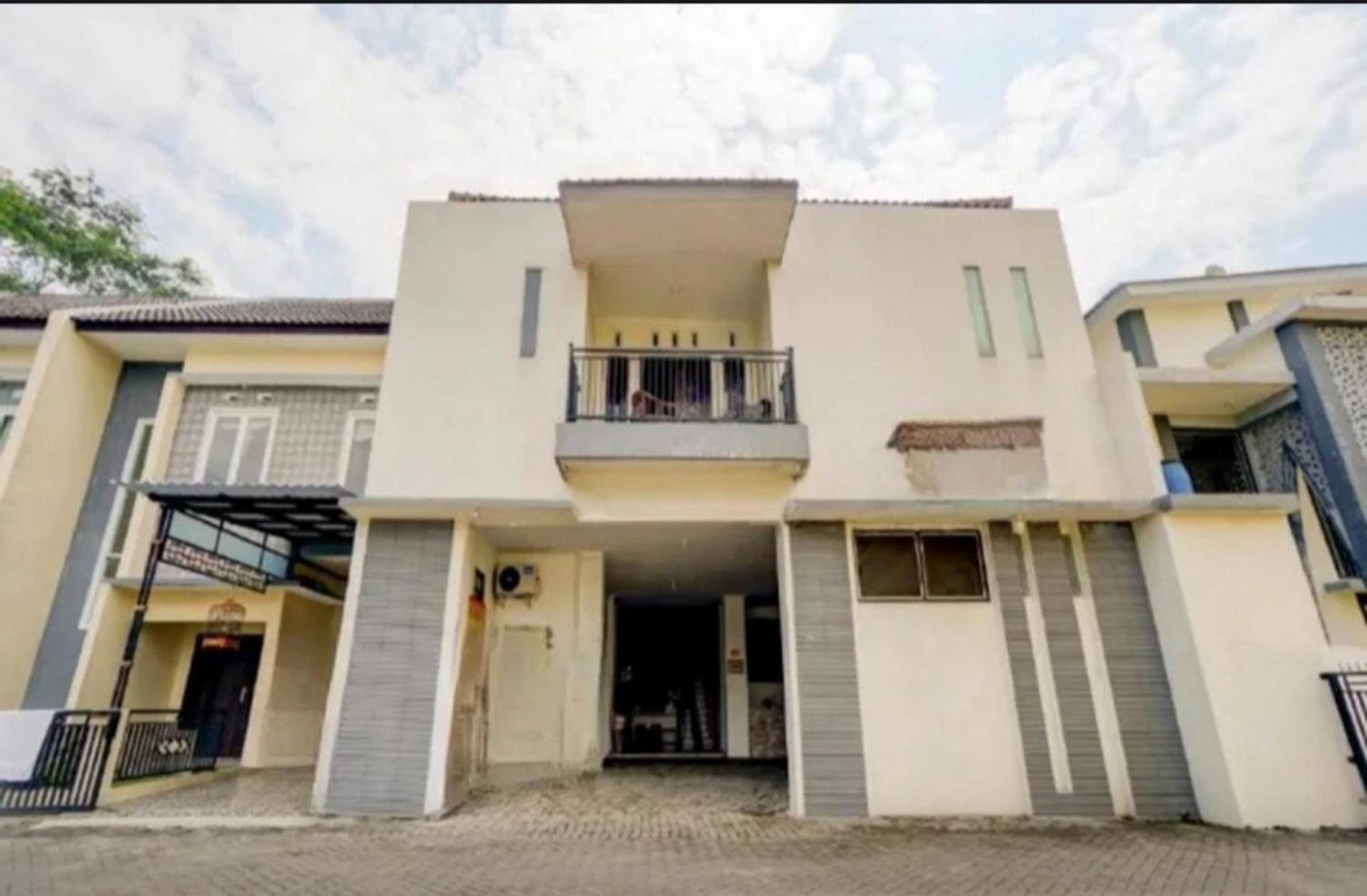 Reddoorz Near Plaza Araya Malang Hotel Blimbing  ภายนอก รูปภาพ